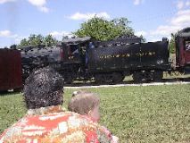 AnnaDaddywatchingtrain2