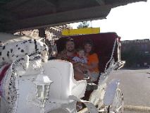 AnnaMommyDaddycarriage2